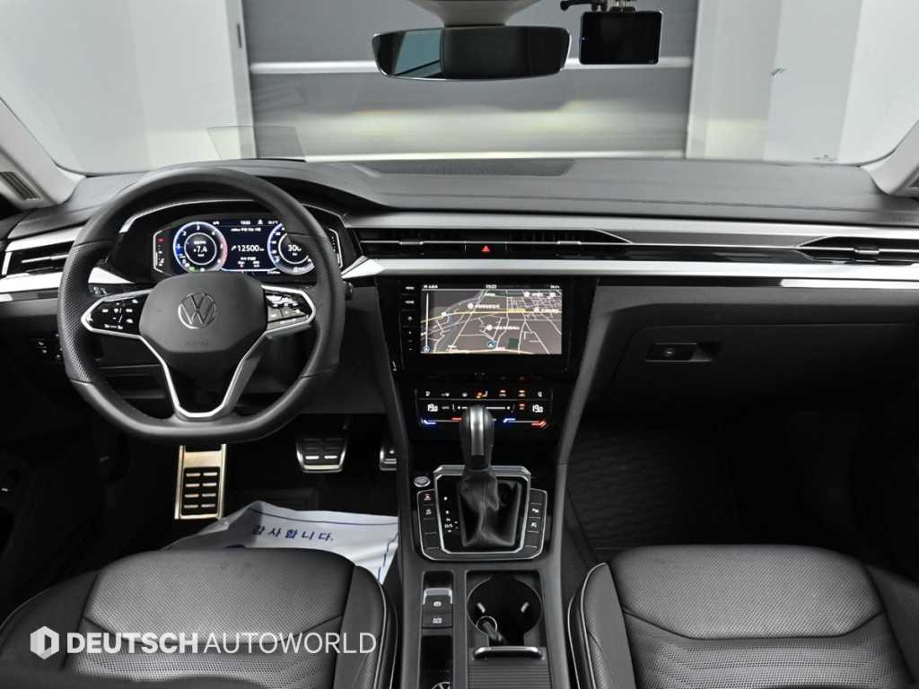 Volkswagen Arteon - Vista 9