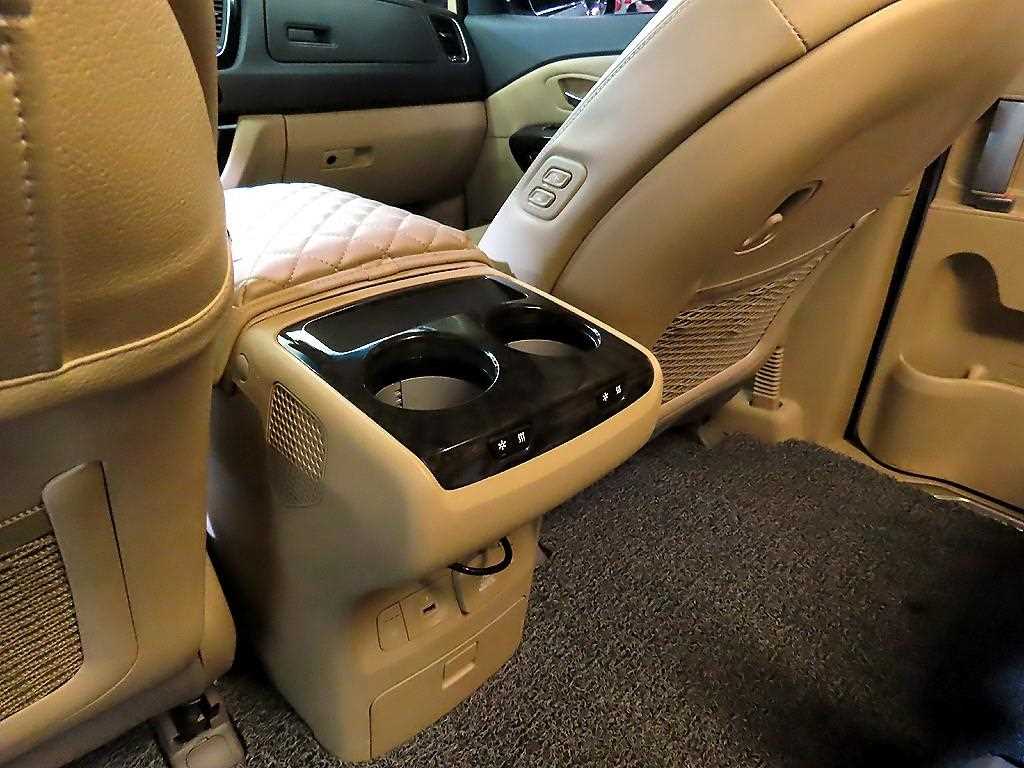 KIA Carnival 2018 Blanco - Importación desde Corea - HF Imports Iquique - Foto 17