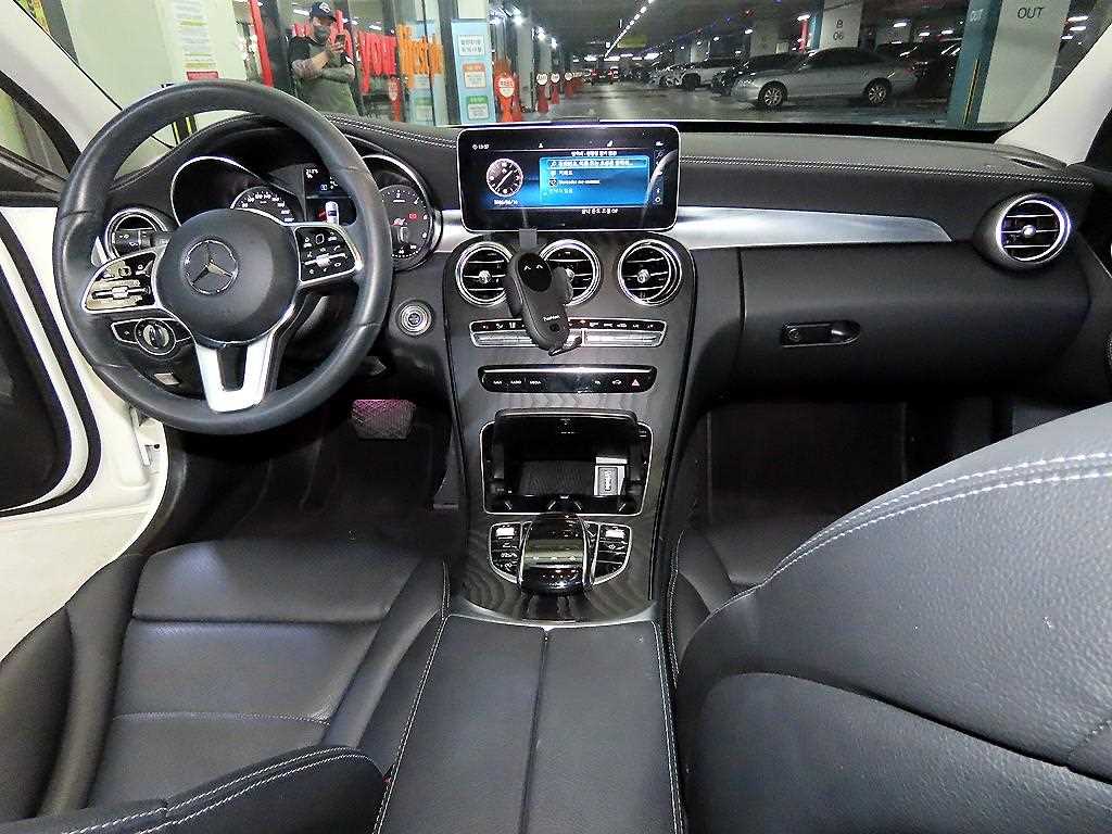 Mercedes Benz C Class - Vista 12
