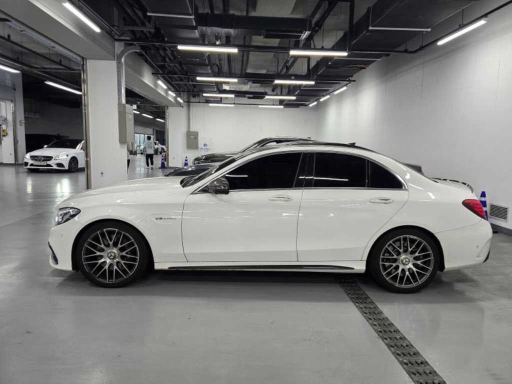 Mercedes Benz C Class - Vista 3