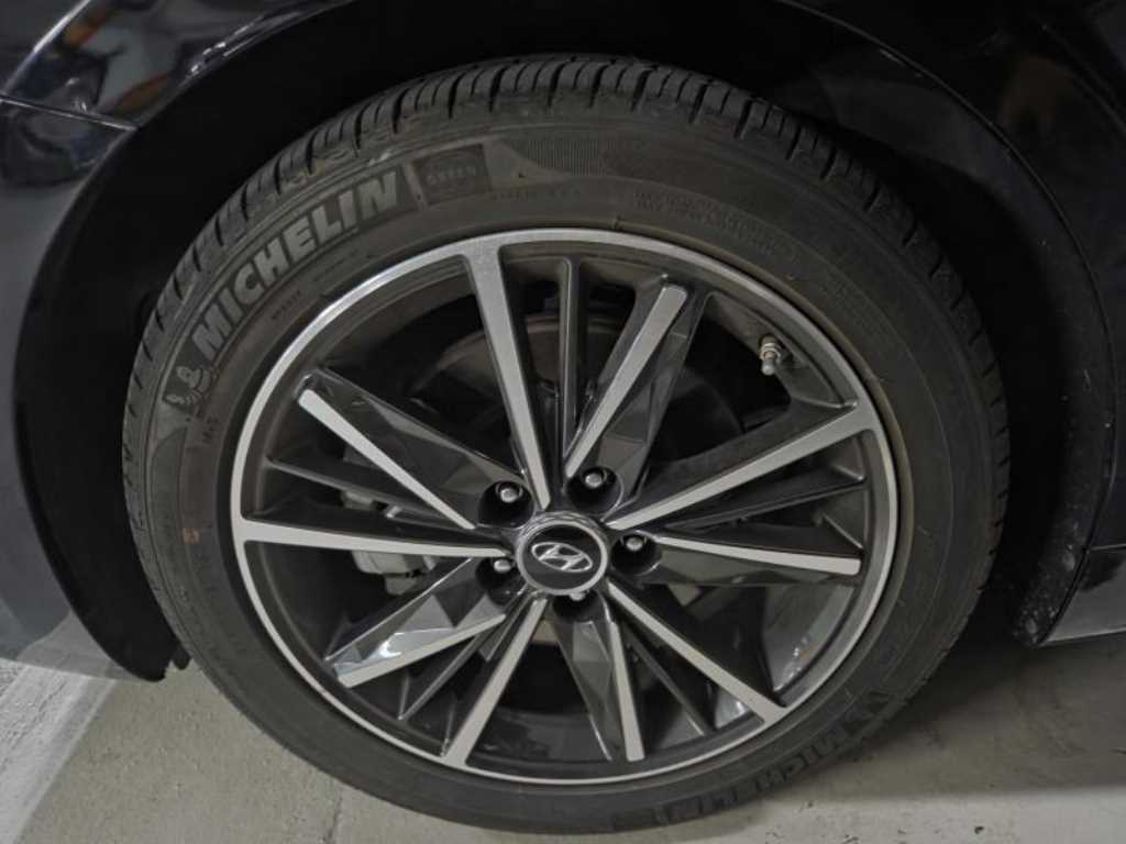 HYUNDAI Grandeur - Vista 7