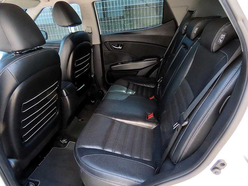 Ssangyong Tivoli - Vista 8