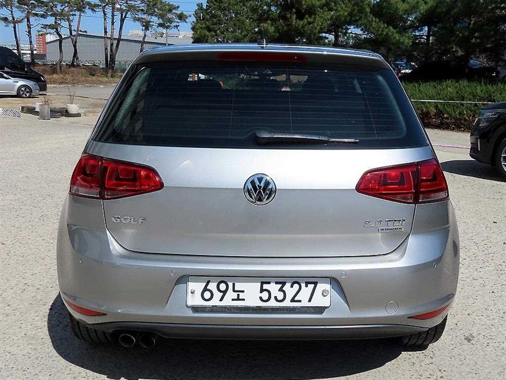 Volkswagen Golf - Vista 6