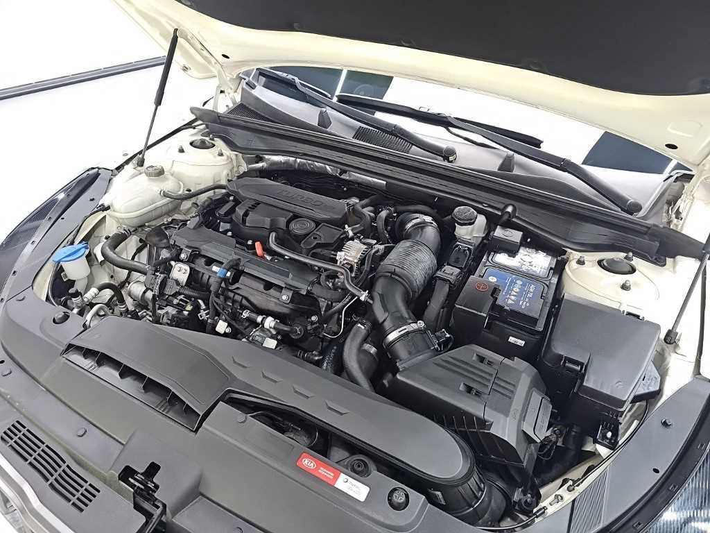 KIA K5 - Vista 7