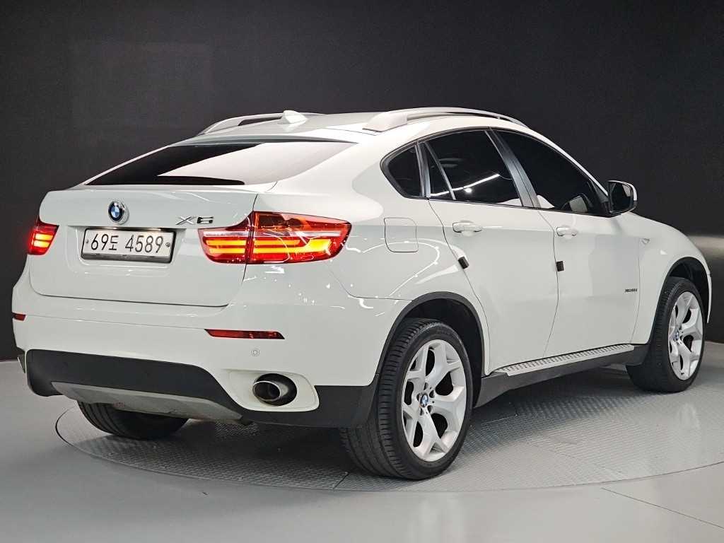 BMW X6 - Vista 6