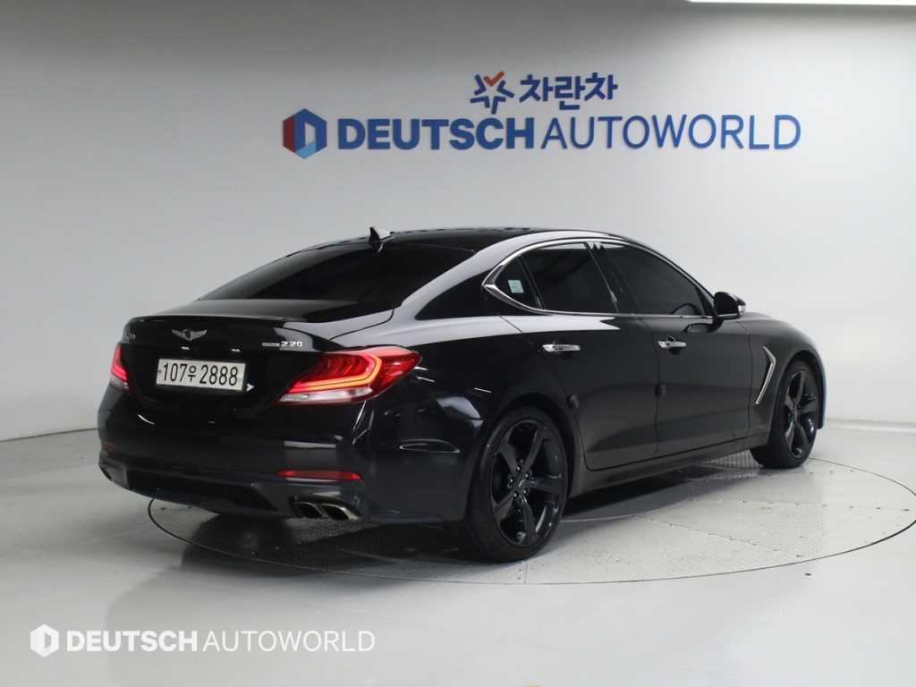 Genesis G70 - Vista 2