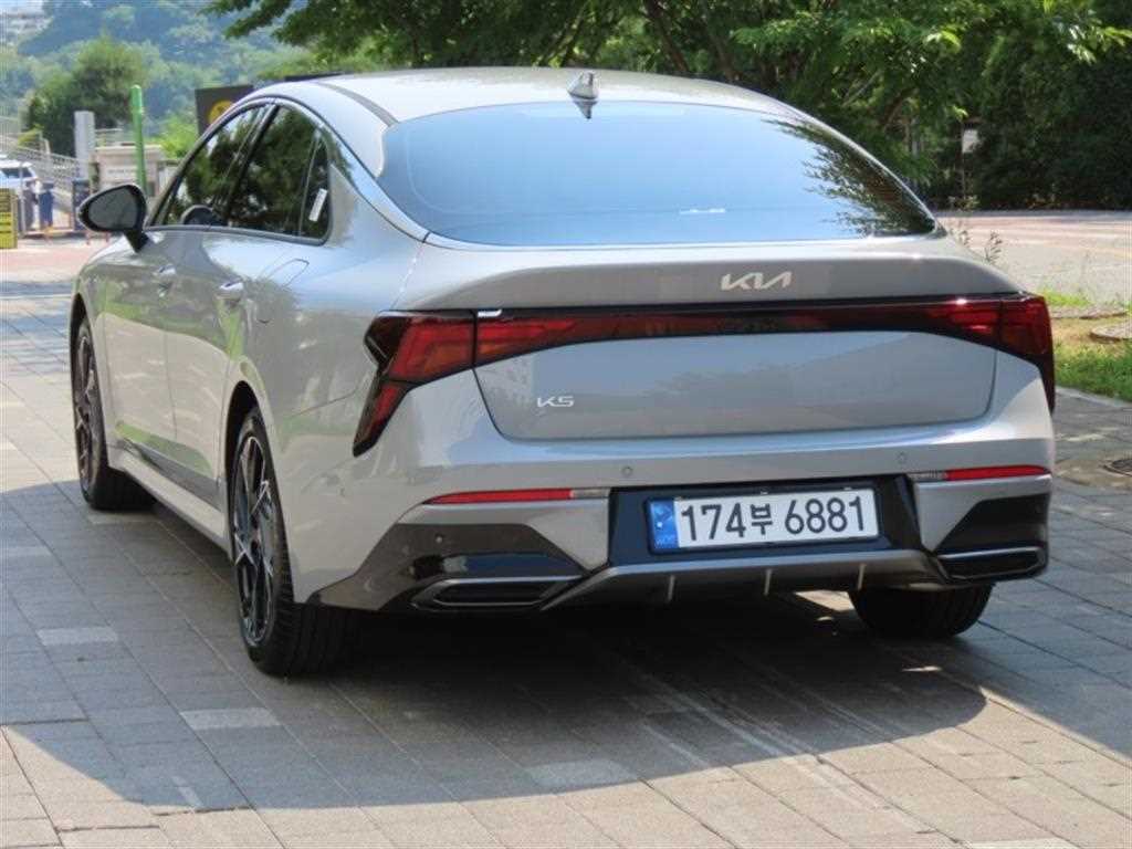 KIA K5 - Vista 6