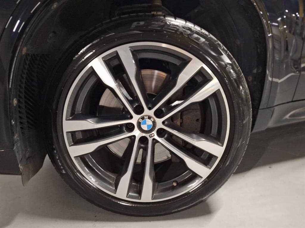 BMW X5 - Vista 8