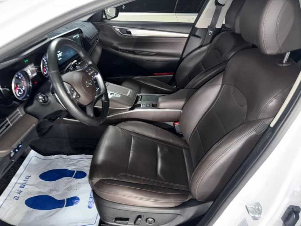 HYUNDAI Grandeur - Vista 8