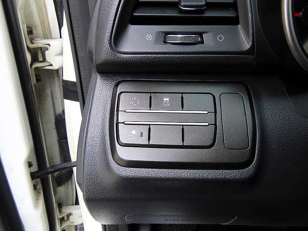 Ssangyong Tivoli 2017 Blanco - Importación desde Corea - HF Imports Iquique - Foto 15