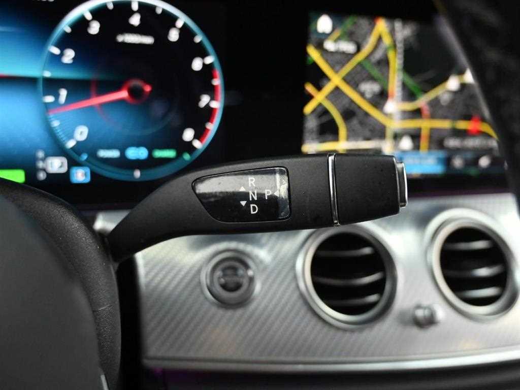 Mercedes Benz E class - Vista 11