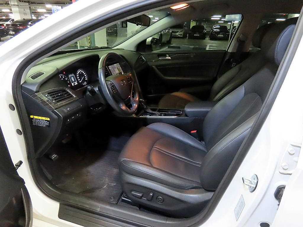HYUNDAI Sonata - Vista 8