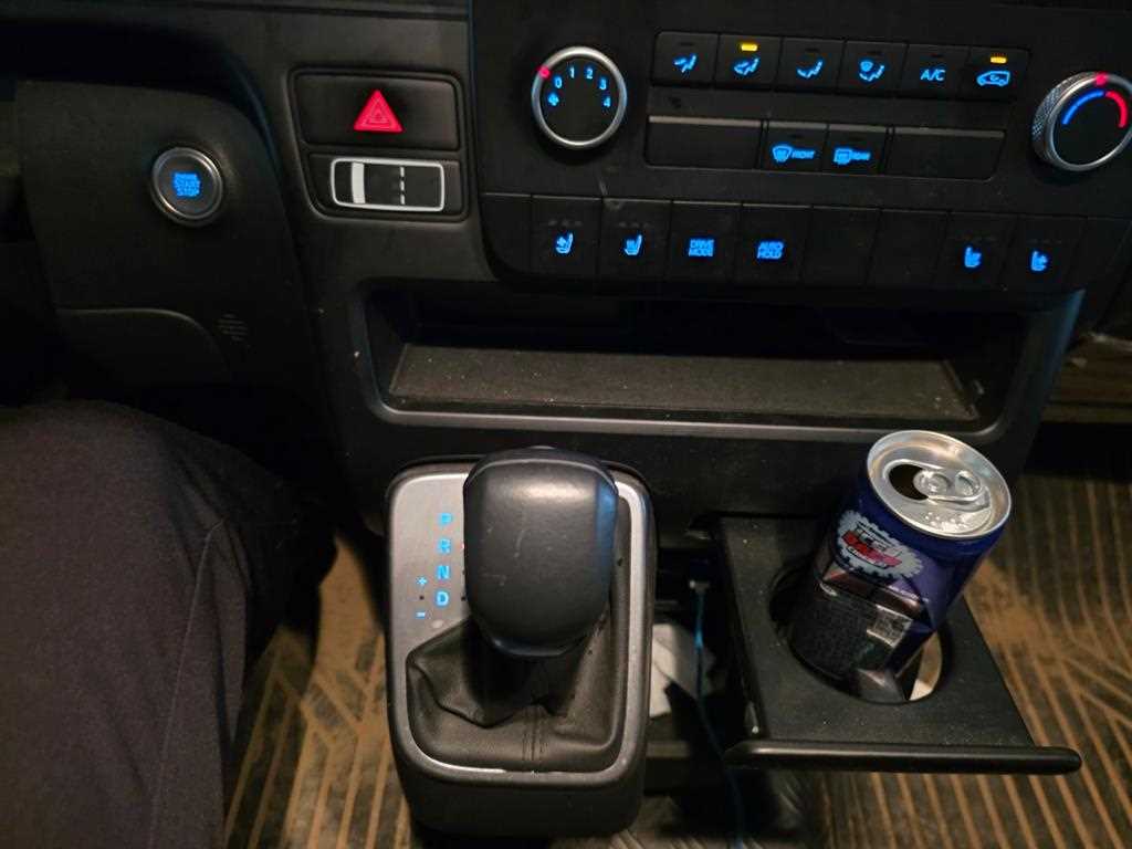 HYUNDAI Staria 2023 Blanco - Importación desde Corea - HF Imports Iquique - Foto 15