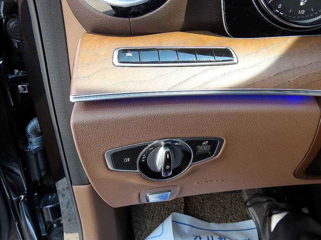 Mercedes Benz E class 2019 Negro - Importación desde Corea - HF Imports Iquique - Foto 14