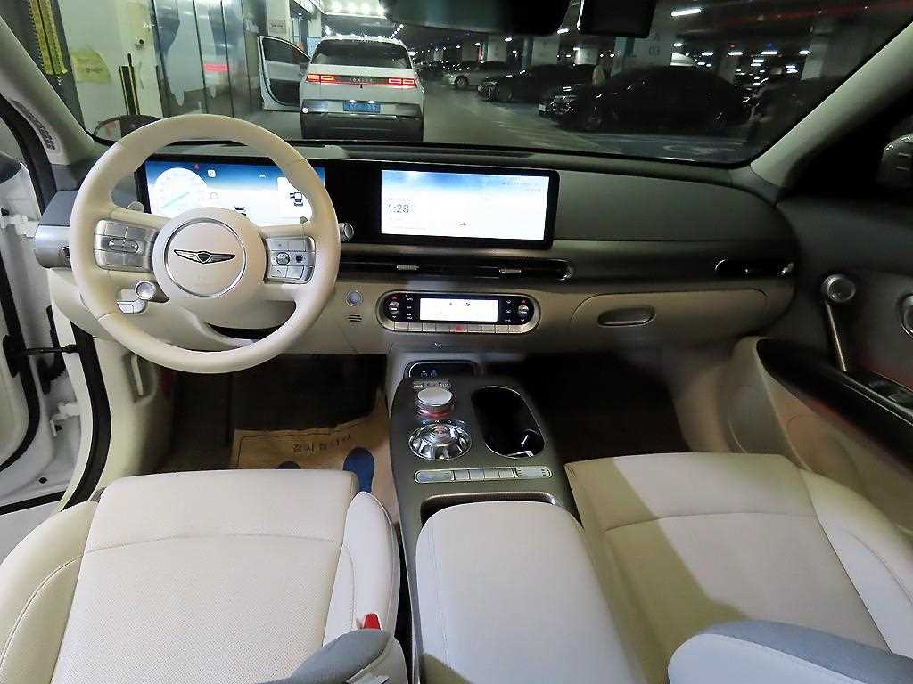 Genesis GV60 - Vista 12