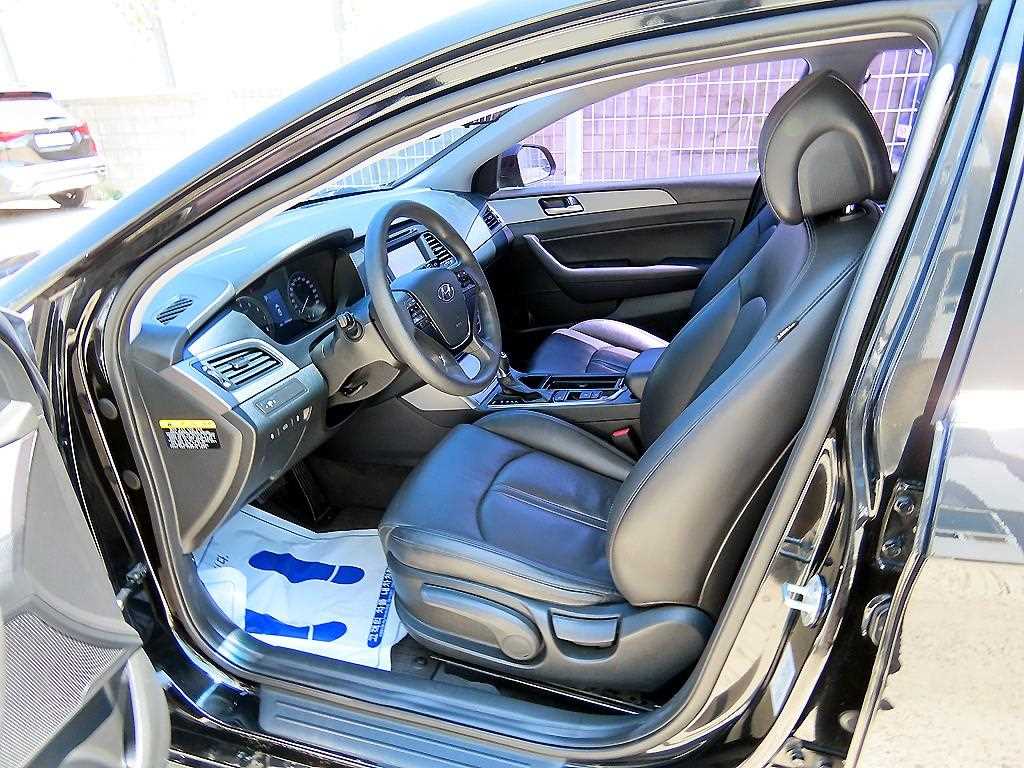 HYUNDAI Sonata - Vista 7