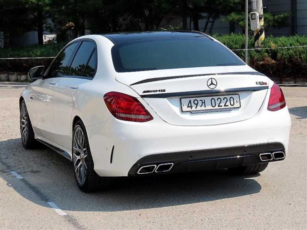 Mercedes Benz C Class - Vista 3