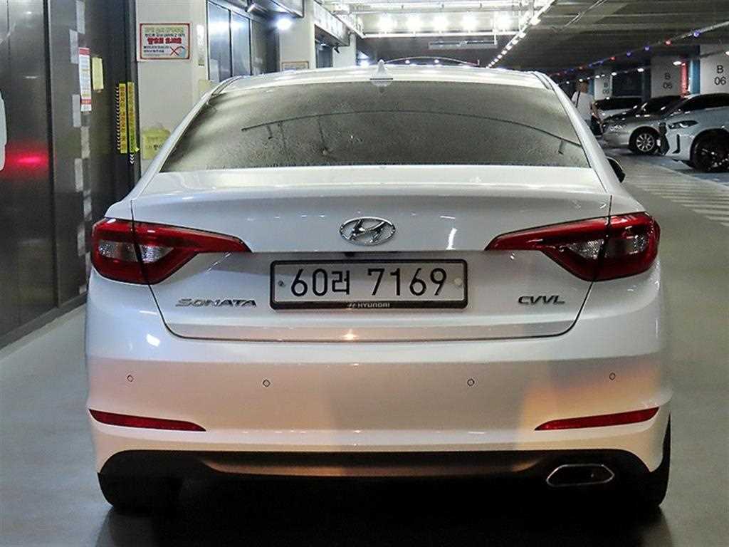HYUNDAI Sonata - Vista 7