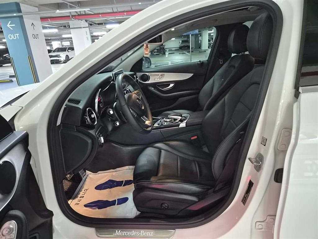 Mercedes Benz C Class - Vista 8