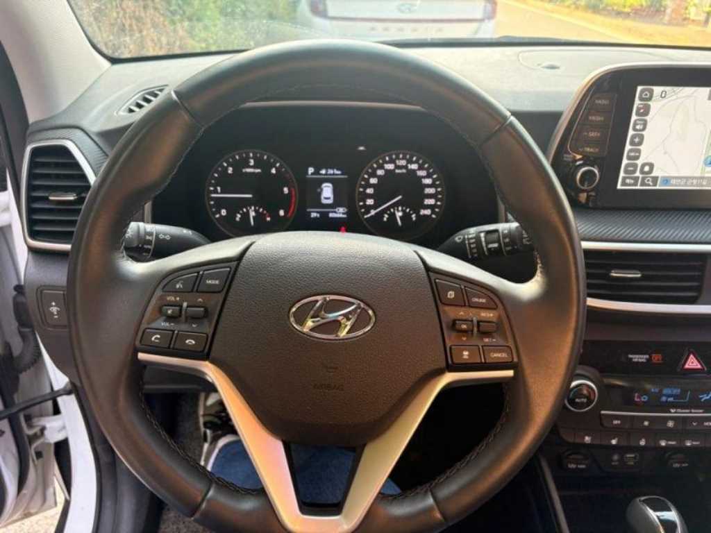 HYUNDAI Tucson - Vista 10