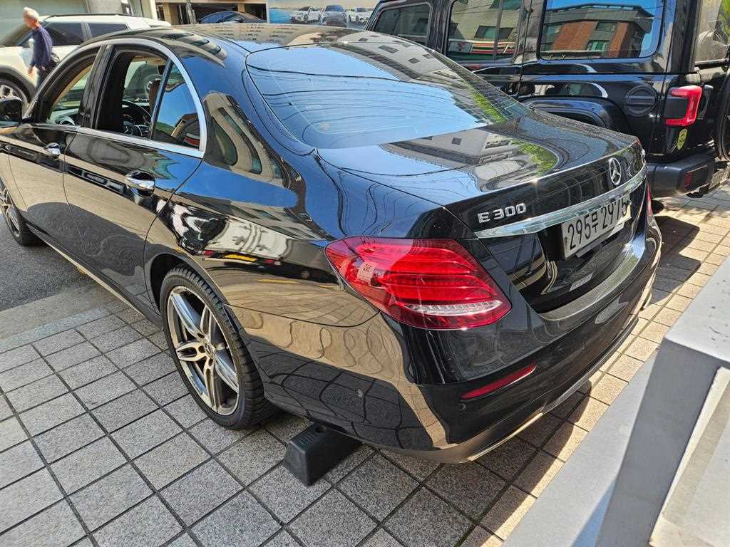 Mercedes Benz E class - Vista 7