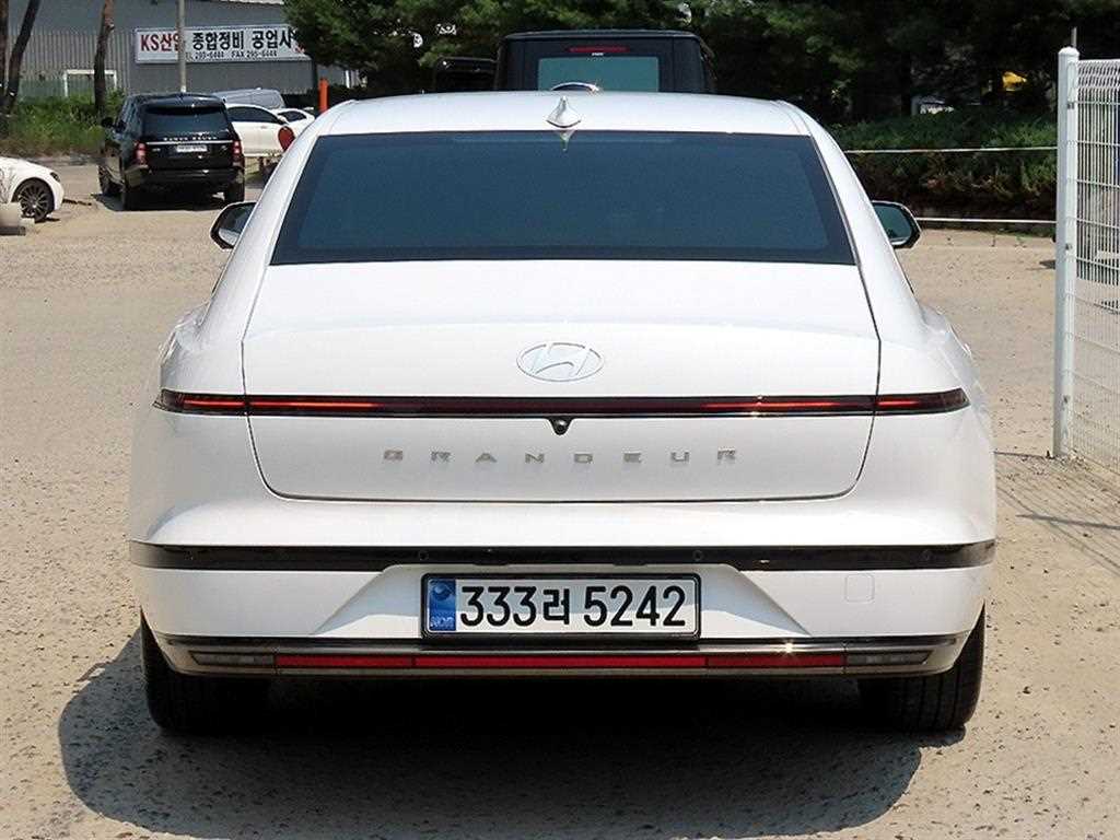 HYUNDAI Grandeur - Vista 6