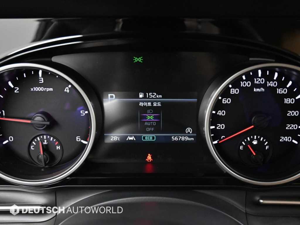KIA Carnival - Vista 10