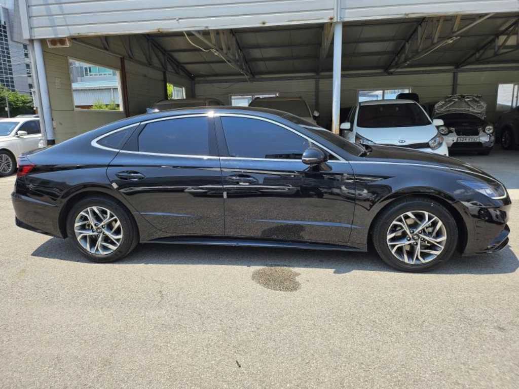 HYUNDAI Sonata - Vista 9