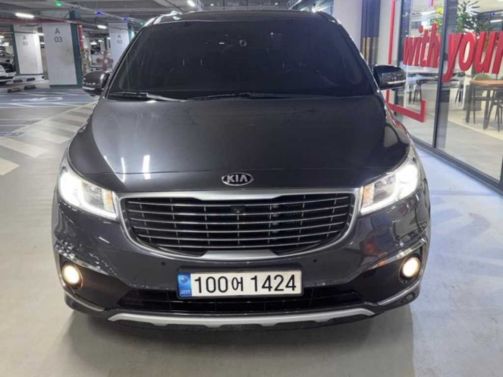 KIA Carnival - Vista 2