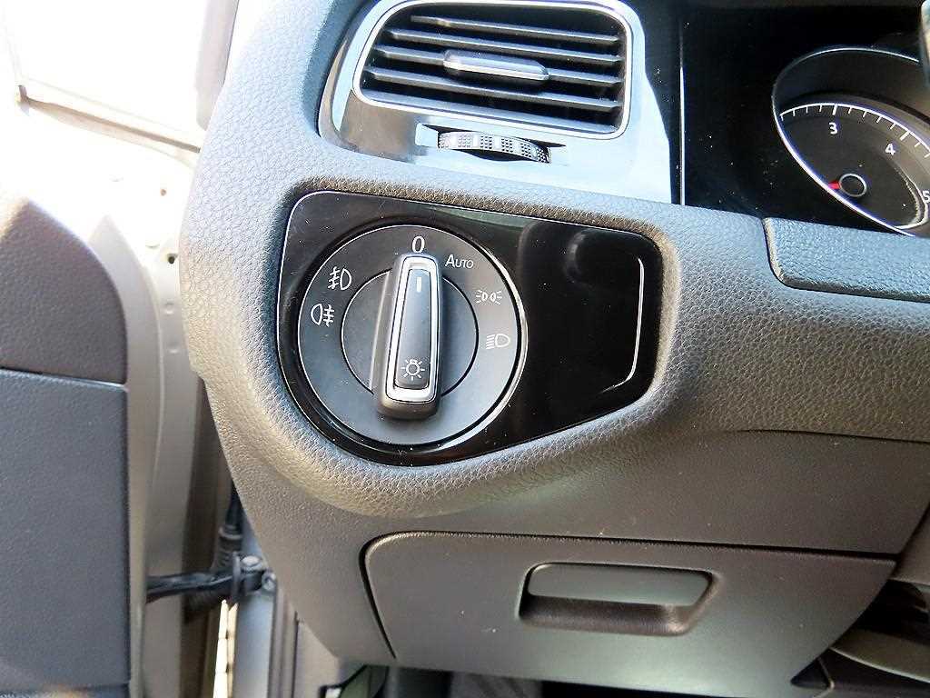 Volkswagen Golf 2013 Gris - Importación desde Corea - HF Imports Iquique - Foto 14