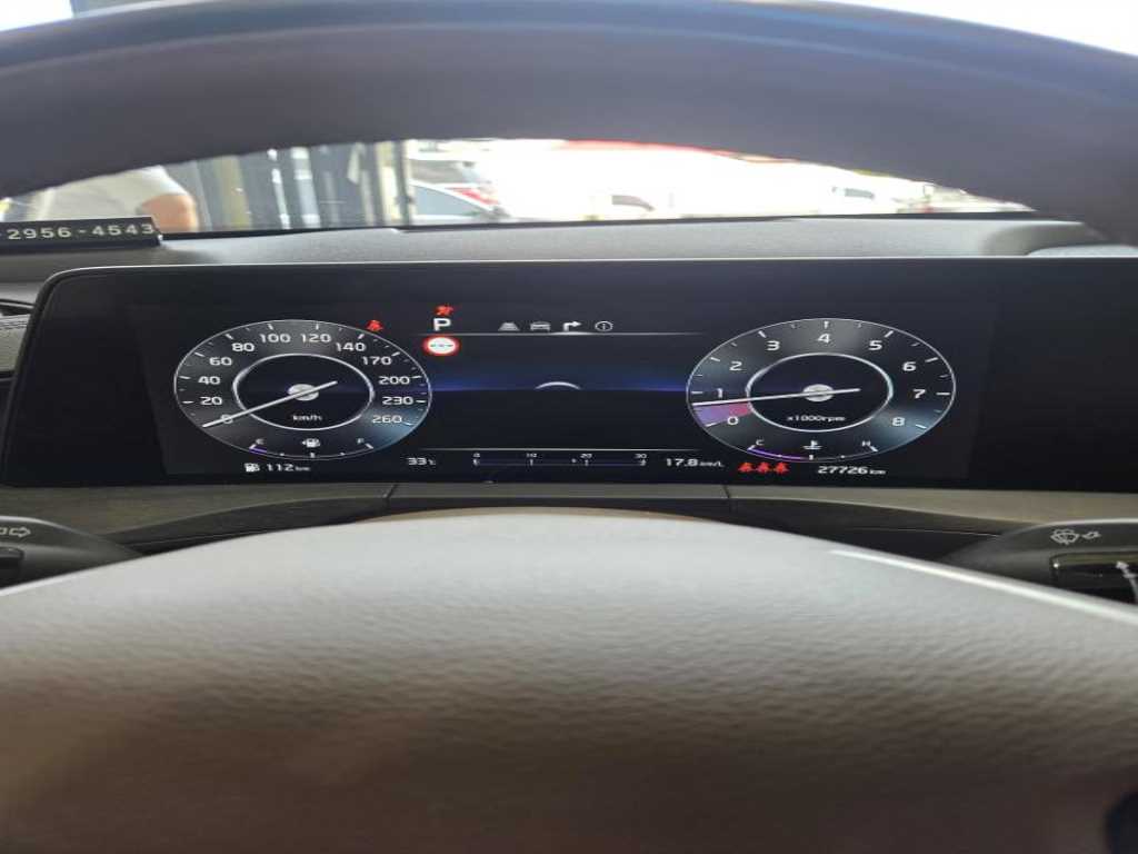 KIA K8 - Vista 10