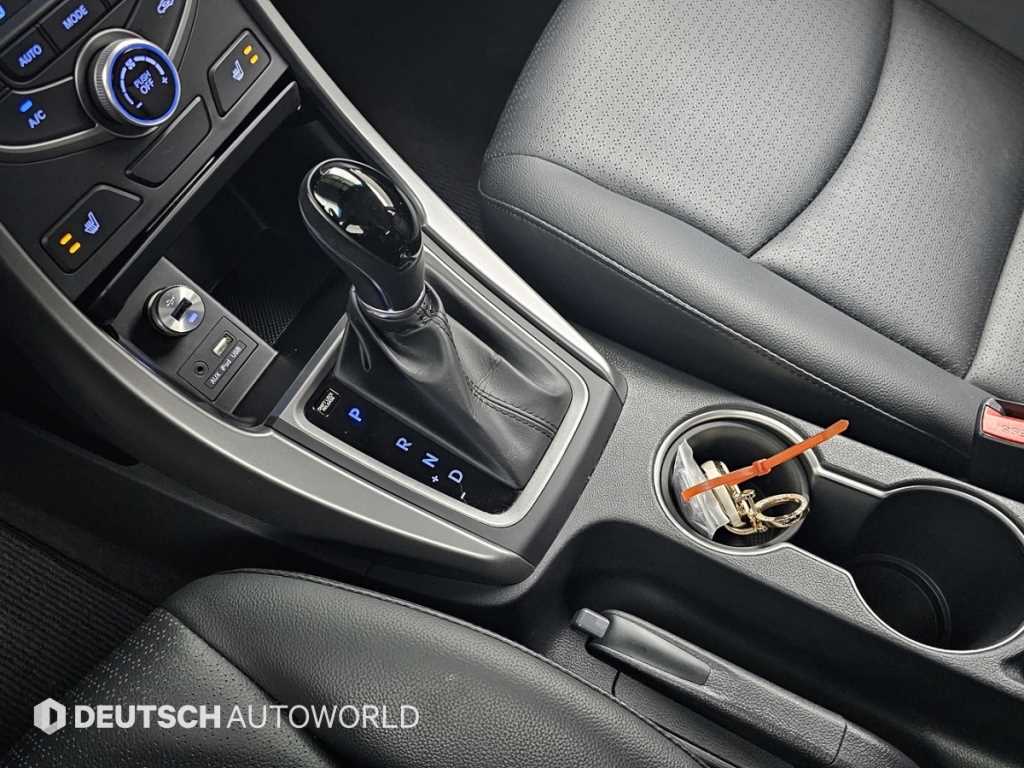 HYUNDAI Avante - Vista 11