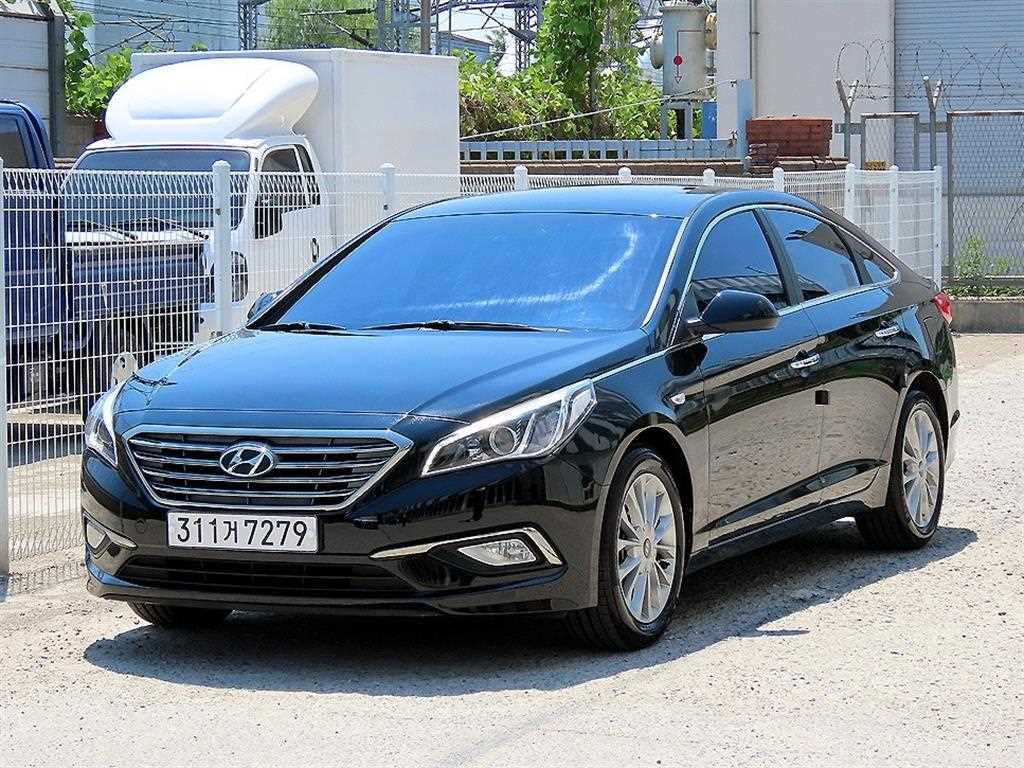 HYUNDAI Sonata - Vista 2