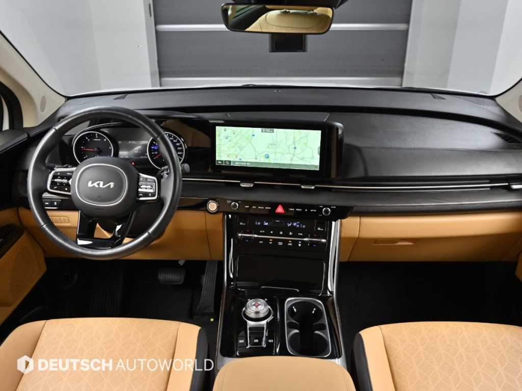 KIA Carnival - Vista 9