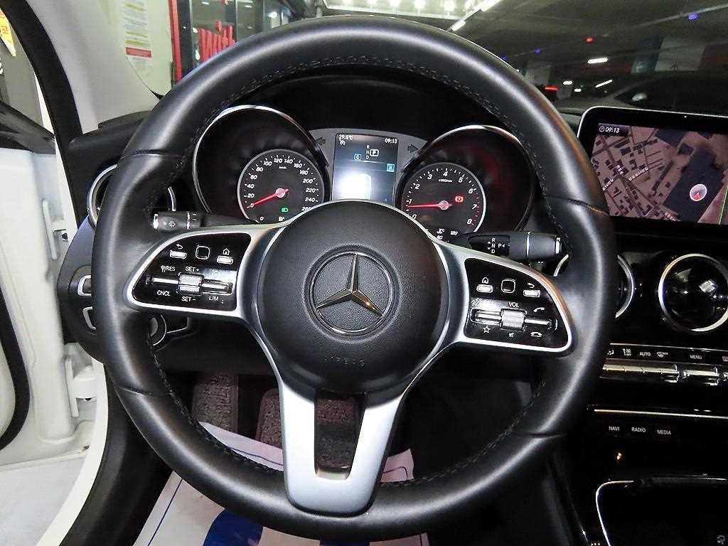 Mercedes Benz C Class - Vista 10