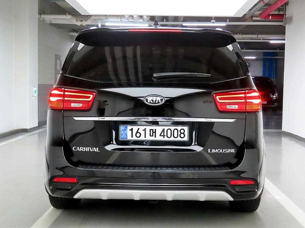 KIA Carnival - Vista 6