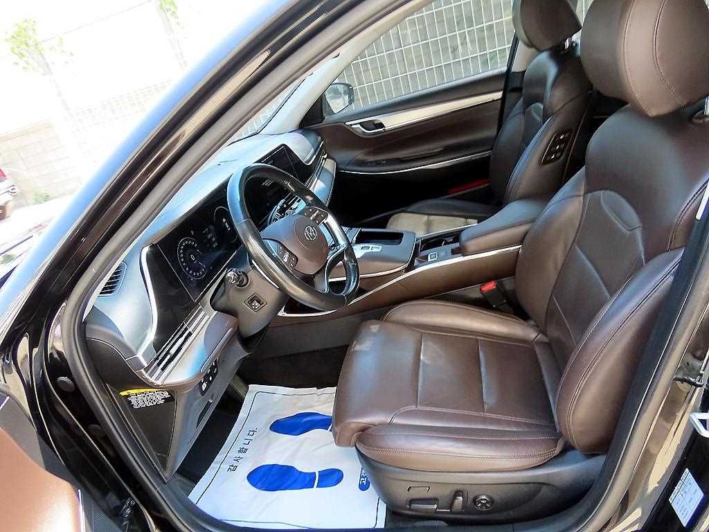 HYUNDAI Grandeur - Vista 7