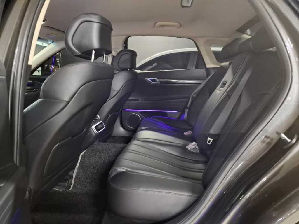 Genesis G80 - Vista 9