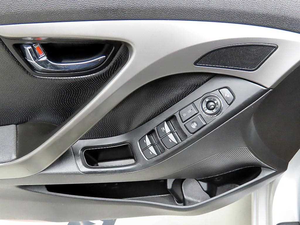 HYUNDAI Avante 2011 - Importación desde Corea - HF Imports Iquique - Foto 13