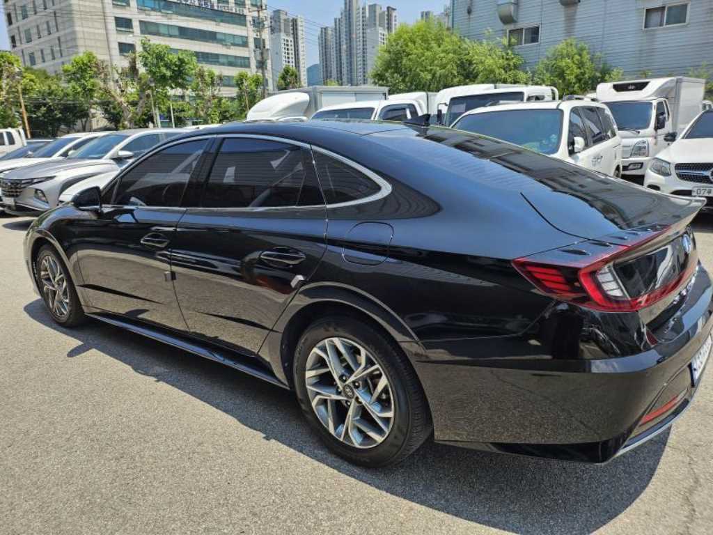 HYUNDAI Sonata - Vista 6
