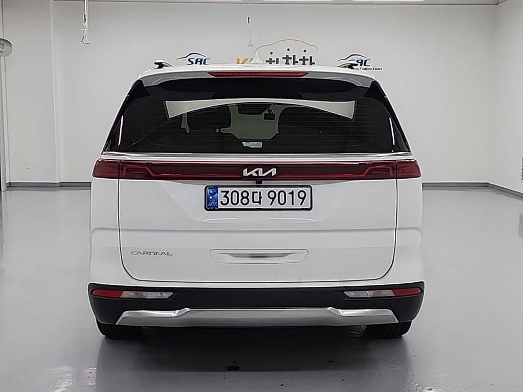 KIA Carnival - Vista 3