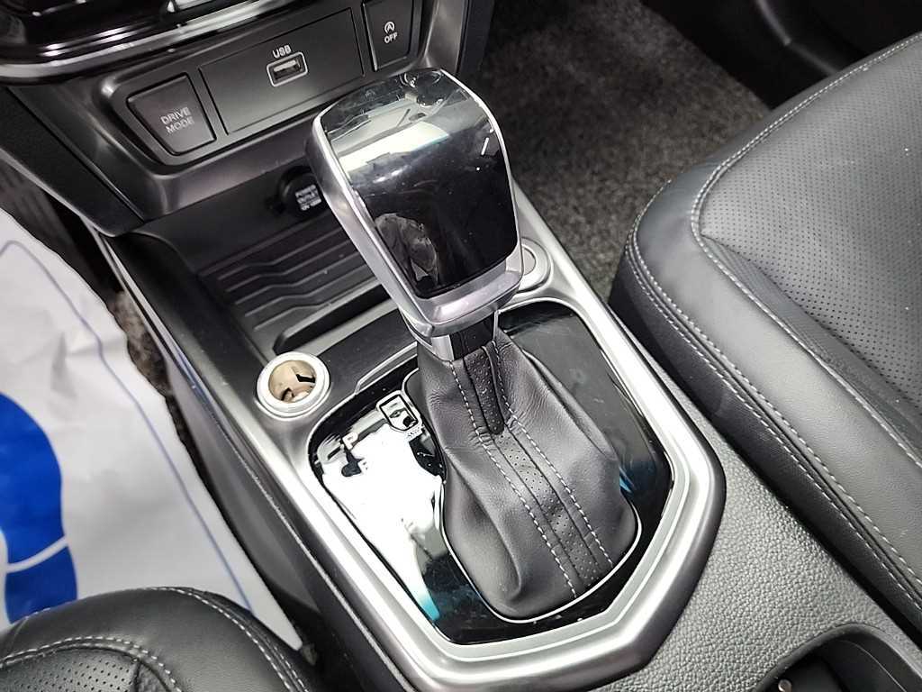 Ssangyong Tivoli - Vista 11