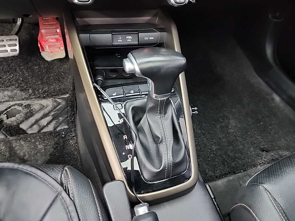 KIA Stonic - Vista 10
