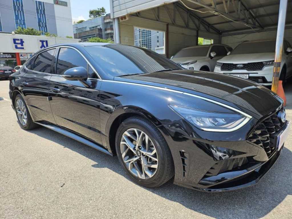 HYUNDAI Sonata - Vista 10