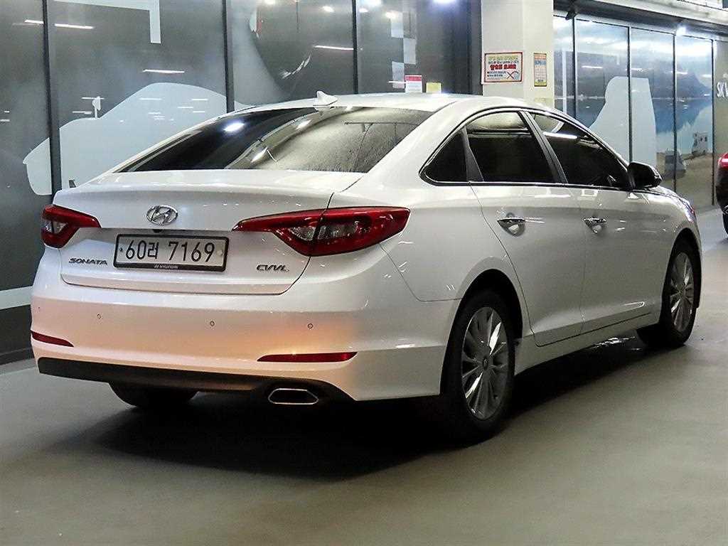 HYUNDAI Sonata - Vista 6