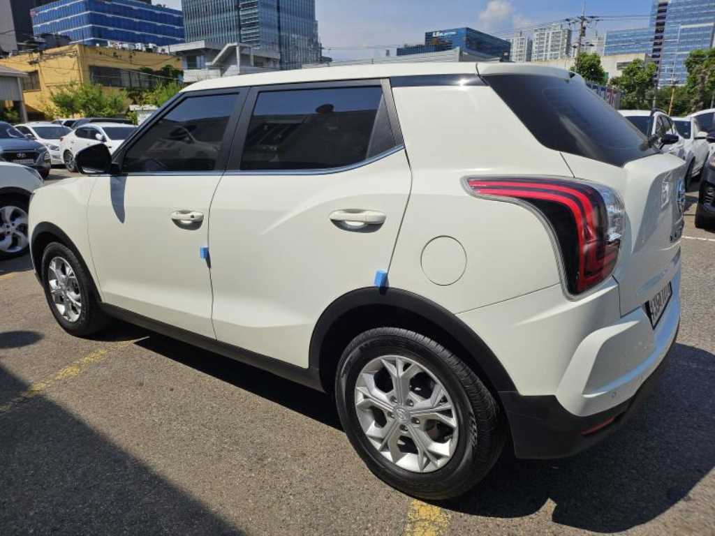 Ssangyong Tivoli - Vista 6