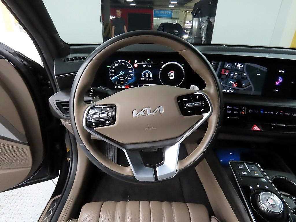 KIA K8 - Vista 11