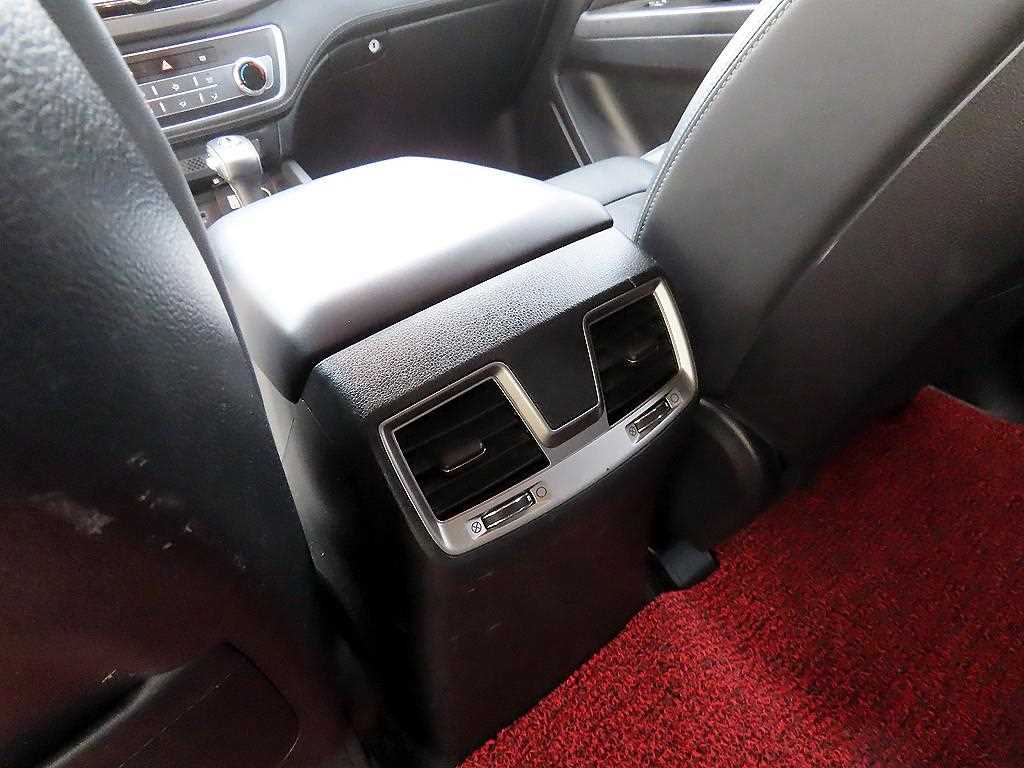 Ssangyong Rexton 2019 Gris - Importación desde Corea - HF Imports Iquique - Foto 19