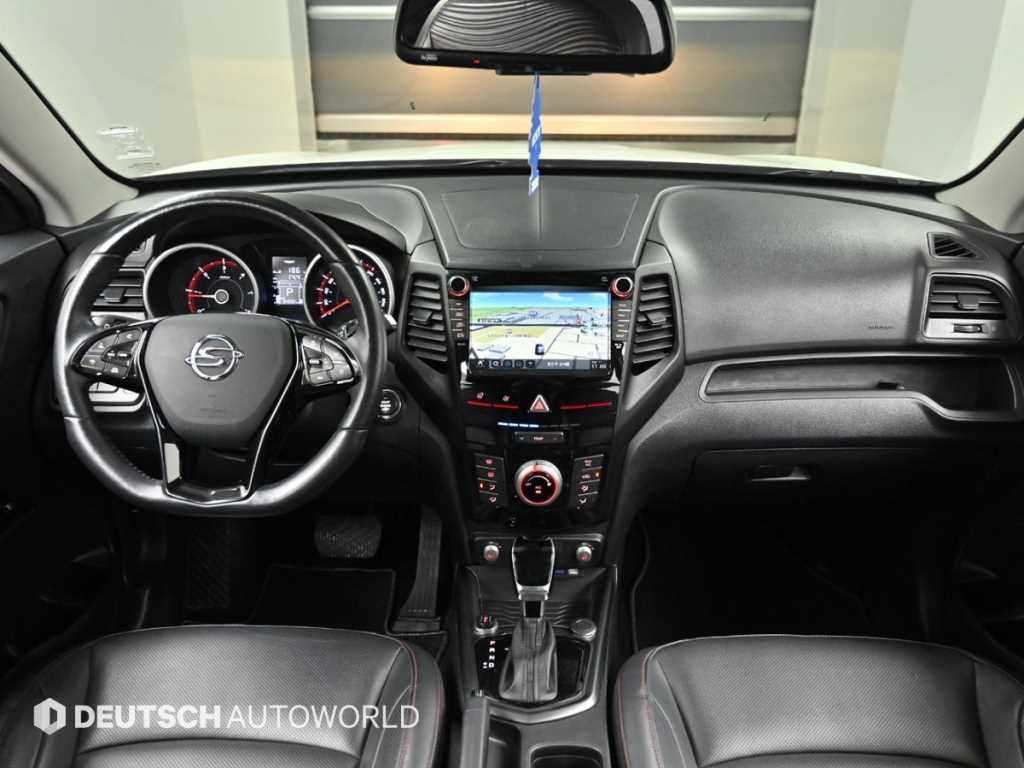 Ssangyong Tivoli - Vista 9