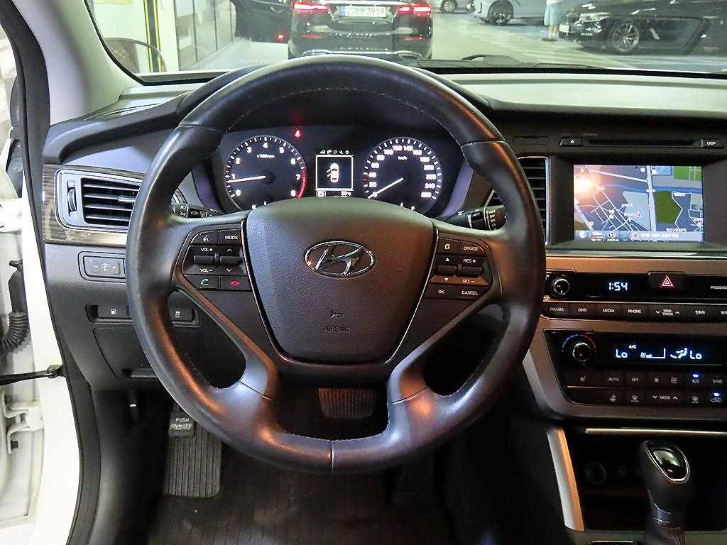 HYUNDAI Sonata - Vista 10